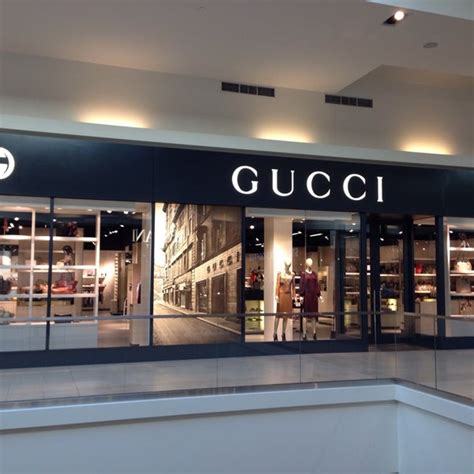 gucci fashion outlet chicago|outlet mall chicago gucci.